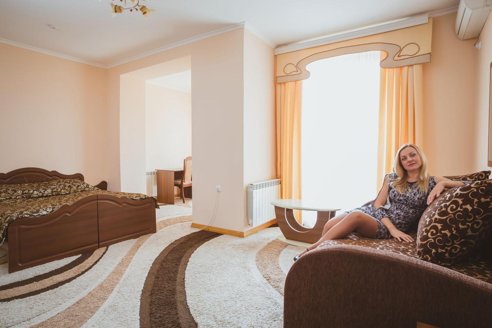 Andinna Hotel Chernivtsi Εξωτερικό φωτογραφία