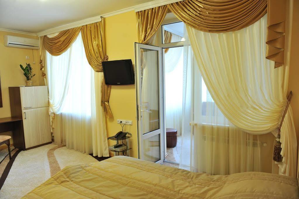 Andinna Hotel Chernivtsi Εξωτερικό φωτογραφία
